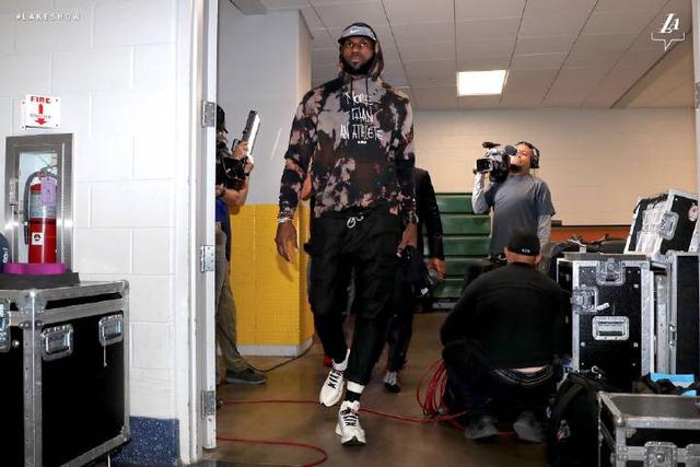 本赛季至今五大联赛成功过人榜：亚马尔69次居首，库杜斯第二（本季五大联赛成功过人榜：亚马尔69次高居榜首，库杜斯排名第二）