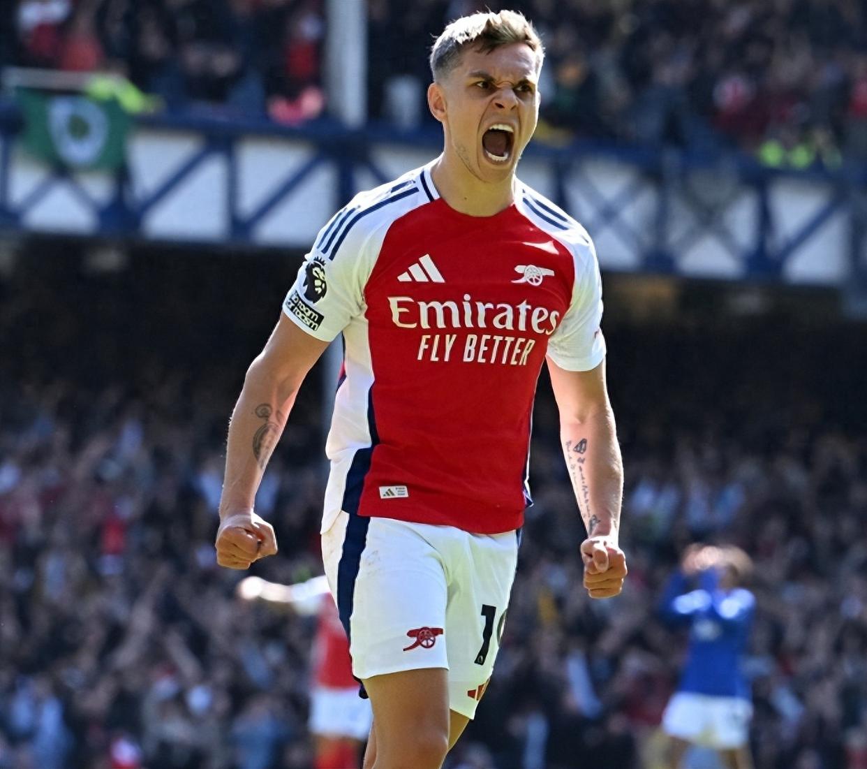 巴萨官方：欧冠对法鹰将检查穿客队球衣者身份，排除非法购票（巴萨官宣：欧冠战法鹰将核查穿客队球衣者身份以杜绝非法购票）