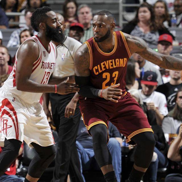 马卡：许多球探想在青年欧冠上考察霍安，但他却没参加比赛（马卡：多位球探计划在青年欧冠考察霍安，结果他并未出场）