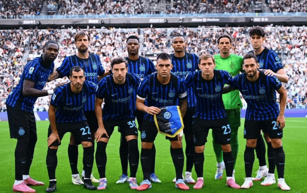 德甲替补戴帽，凯恩是继9分钟5球的莱万之后拜仁第二人（德甲赛场替补戴帽，凯恩成为莱万9分钟5球后拜仁第二人）