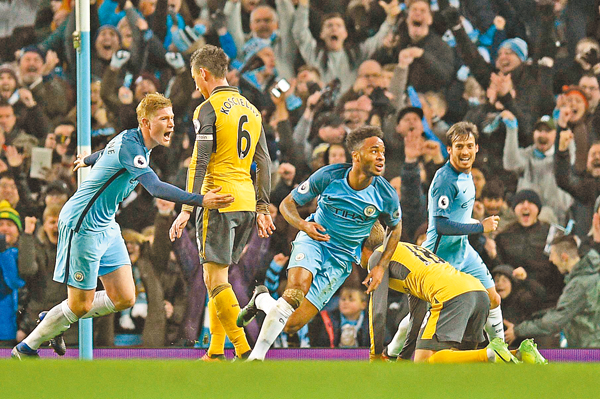 逆转！30岁锋霸独造2球，西甲豪强连进3球，欧冠翻盘（大逆转！30岁锋线悍将直接制造两球，西甲豪门连下三城，上演欧冠翻盘）