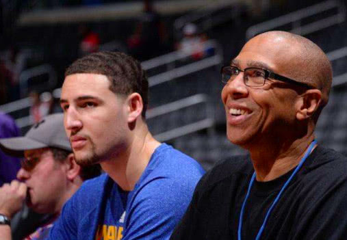 瓦尔迪的早餐和队友不一样，主教练：文化不同，需求也不同（瓦尔迪的早餐与队友不同，主教练：文化不同，需求各异）