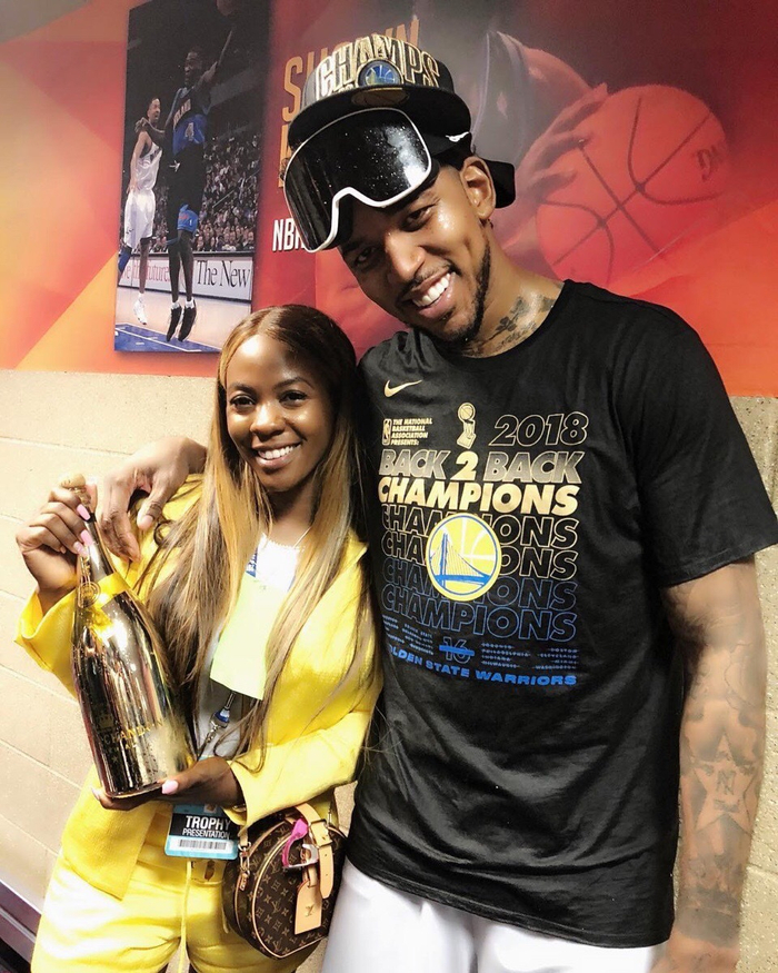 进攻哑火！天津首节合计18中4只得11分（手感冰冷！天津首节18投4中仅得11分）