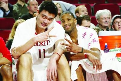 欧冠淘汰赛前瞻：巴萨对阵曼联,（巴萨迎战曼联：欧冠淘汰赛前瞻）