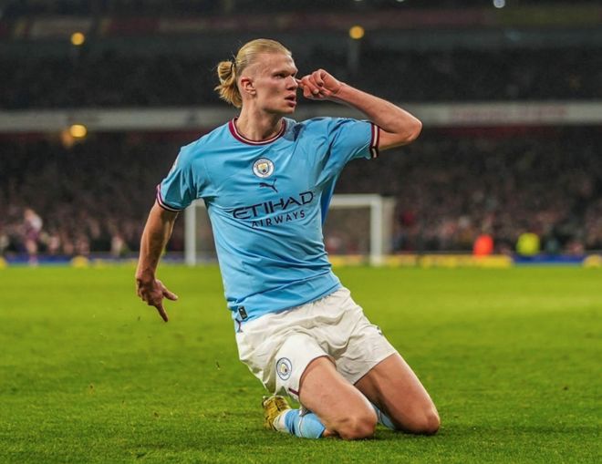 曼城德布劳内助攻斯特林得分（德布劳内助攻 斯特林为曼城破门）