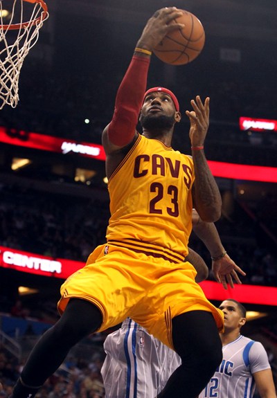 奇克助米兰反败为胜（奇克建功助米兰逆转取胜）