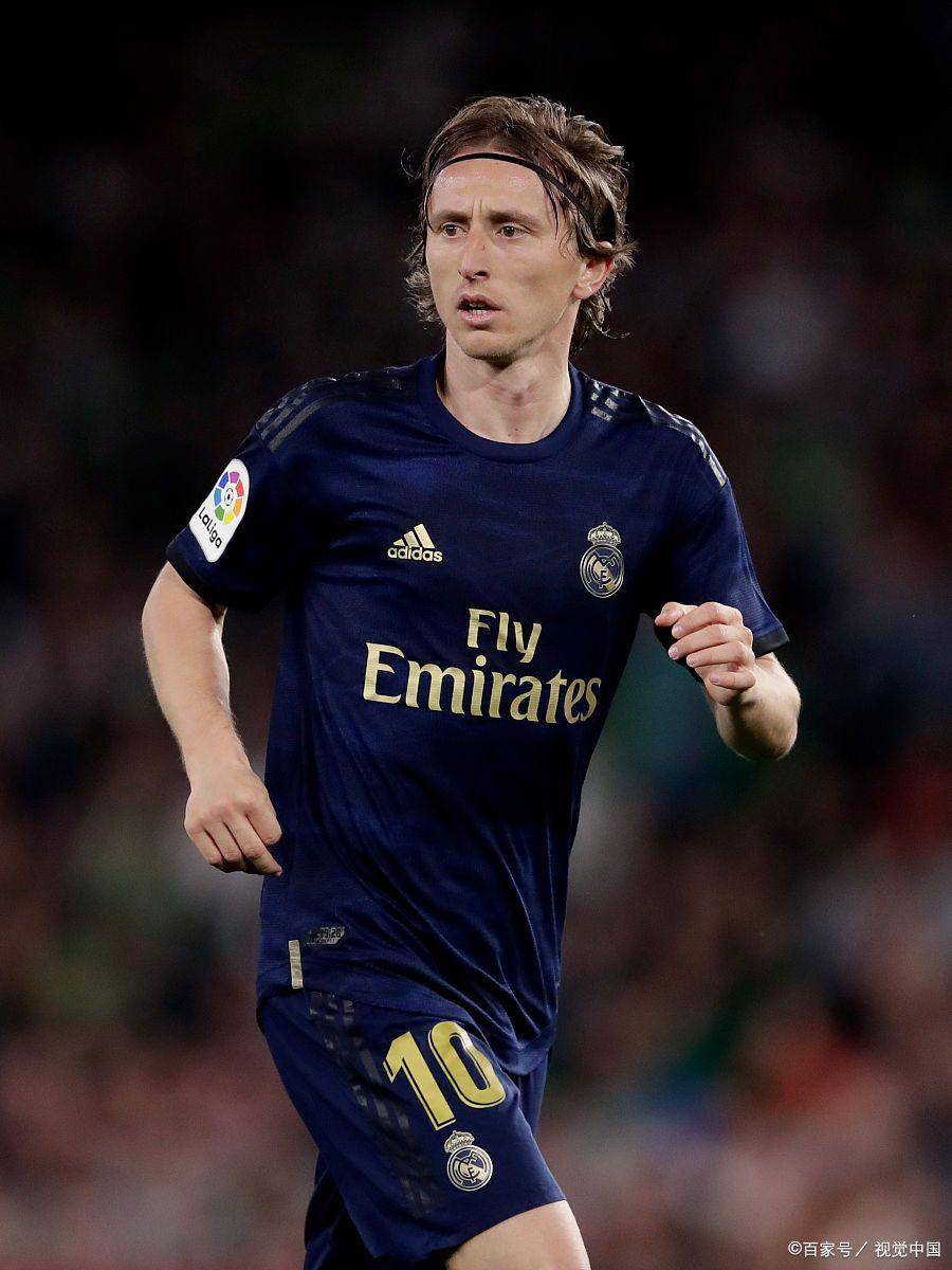 意甲俱乐部球衣胸前广告赞助费TOP10：米兰双雄3000万并列第1（意甲球衣胸前赞助费前十榜：米兰双雄以3000万并列榜首）