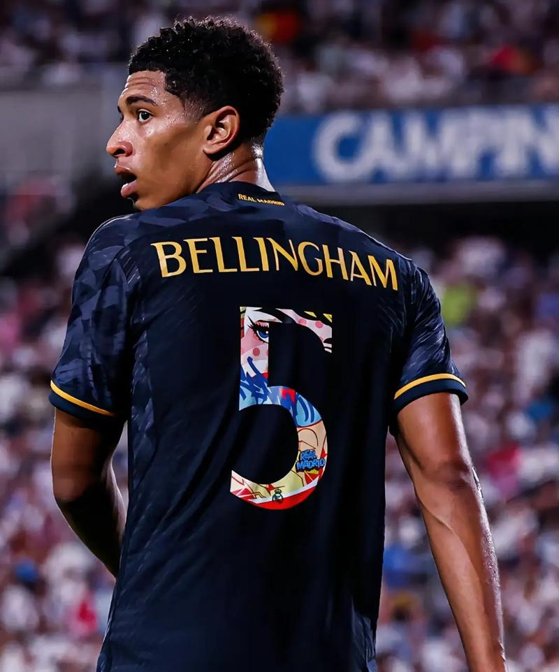 曼联对阵西汉姆联：德利赫特缺席，阿莫林调整阵容迎战（曼联迎战西汉姆：德利赫特缺阵，阿莫林变阵出击）