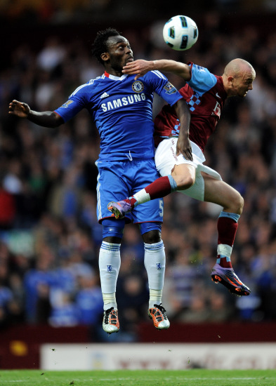 刘传兴半场表现亮眼，5投0中得到2板2助4断，正负值+7（刘传兴半场数据抢眼：5投皆失仍拿2篮板2助攻4抢断，正负值+7）