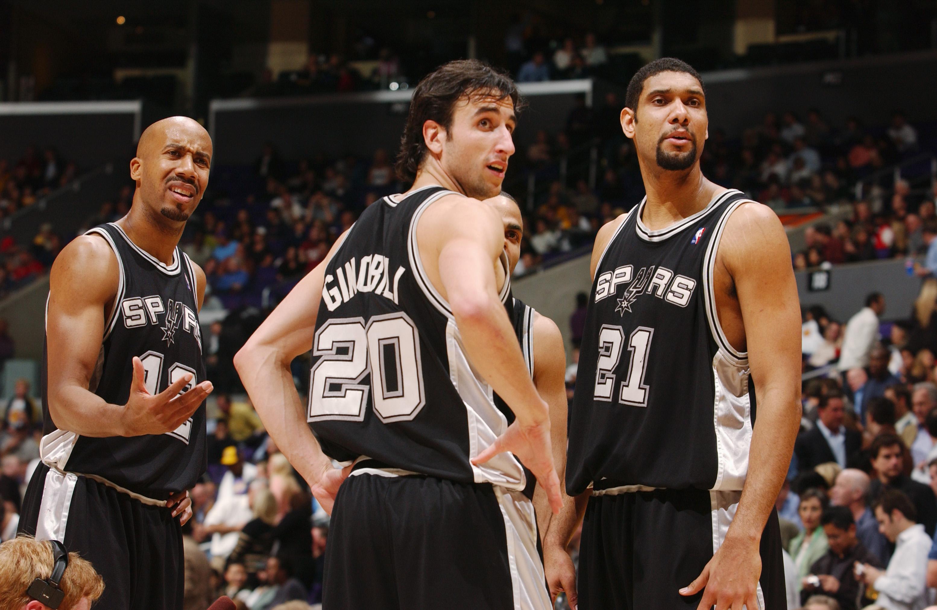 骄傲容易滋生狭隘，亚冠是为国出战，所以这个时候还...（傲气易致狭隘，亚冠承载国家荣誉，此时更应...）